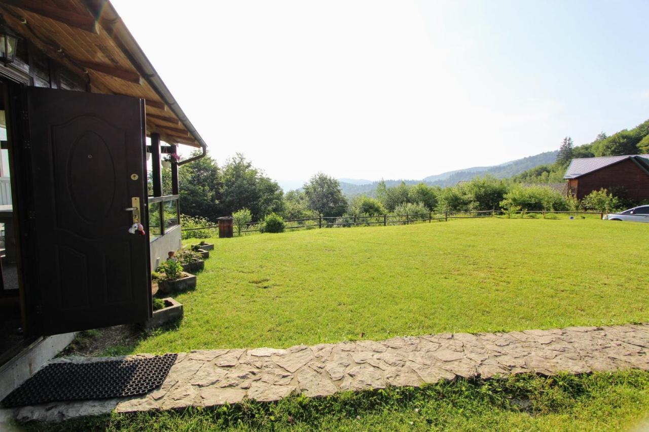 Котедж "Гірський Затишок" Yaremche Exterior foto