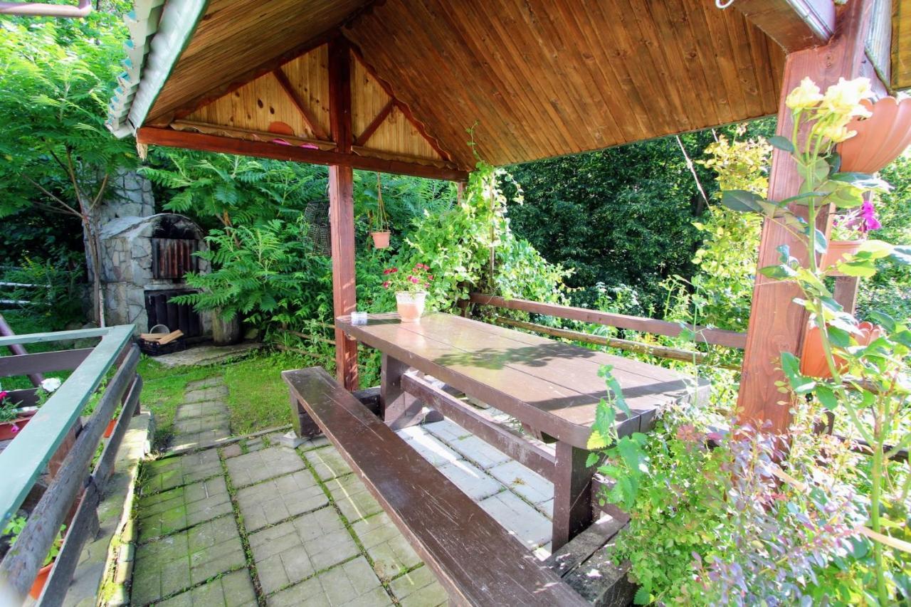 Котедж "Гірський Затишок" Yaremche Exterior foto