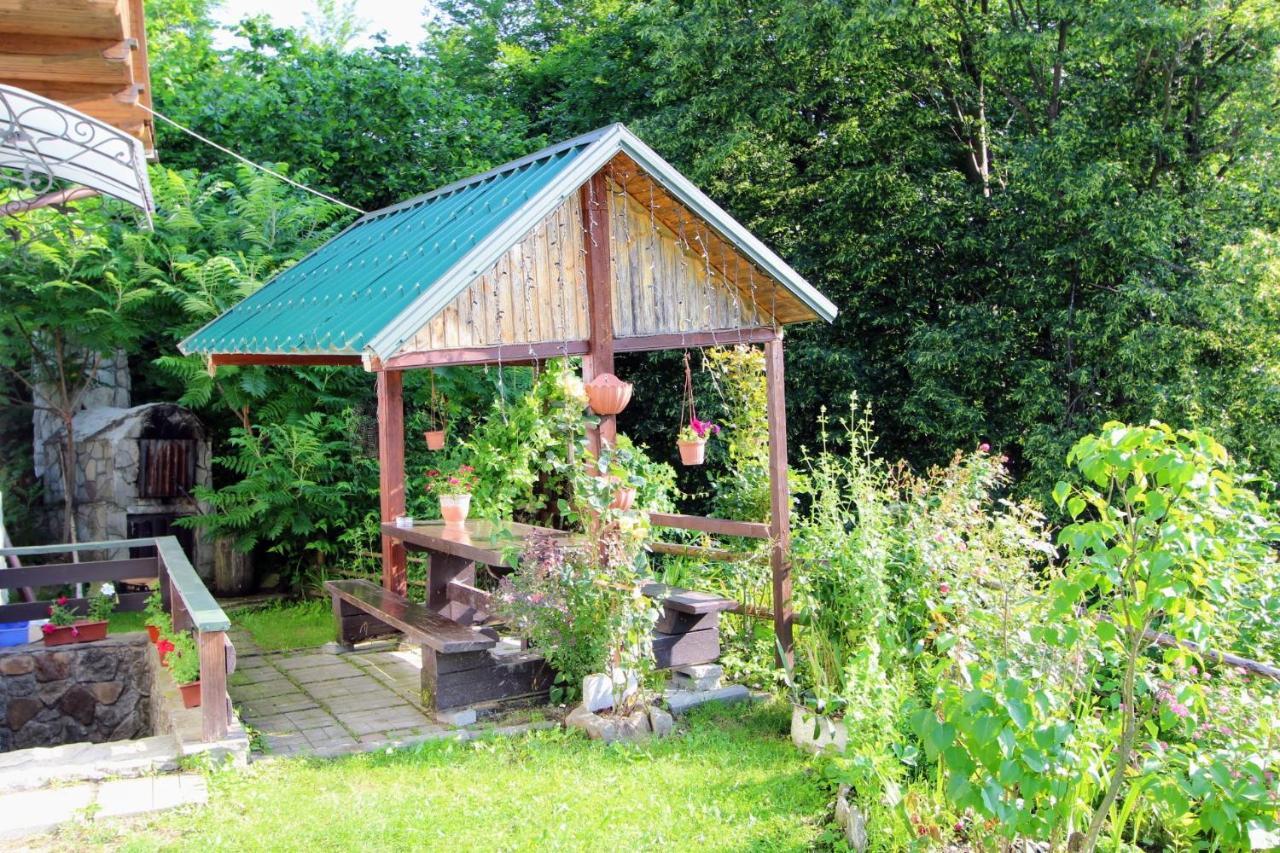 Котедж "Гірський Затишок" Yaremche Exterior foto